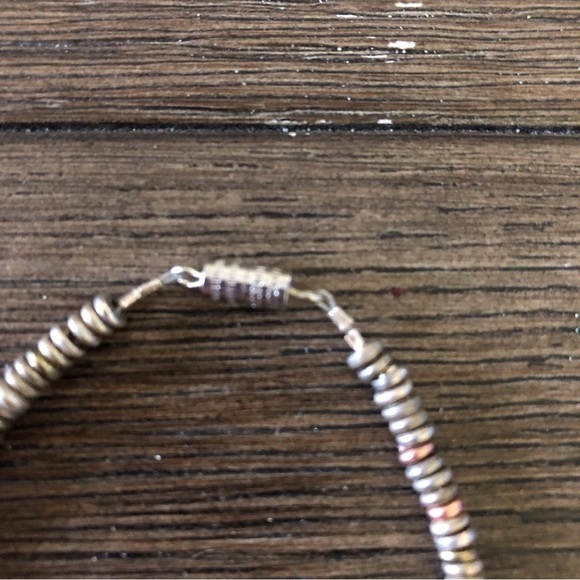 Handmade metallic beaded bracelet - Picture 2 of 3